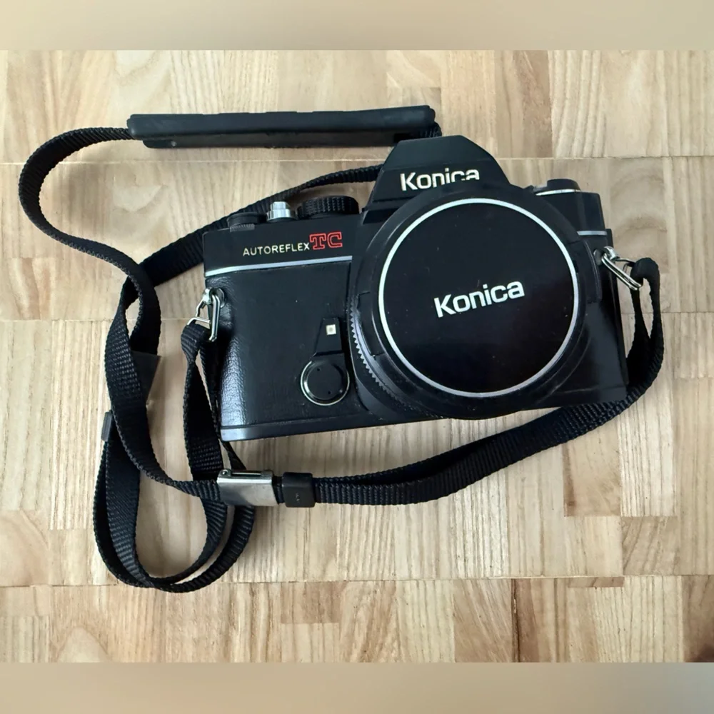 Konica Autoreflex TC 35mm Film Camera 40/1.8 Lens Vivitar Auto 252 Flash